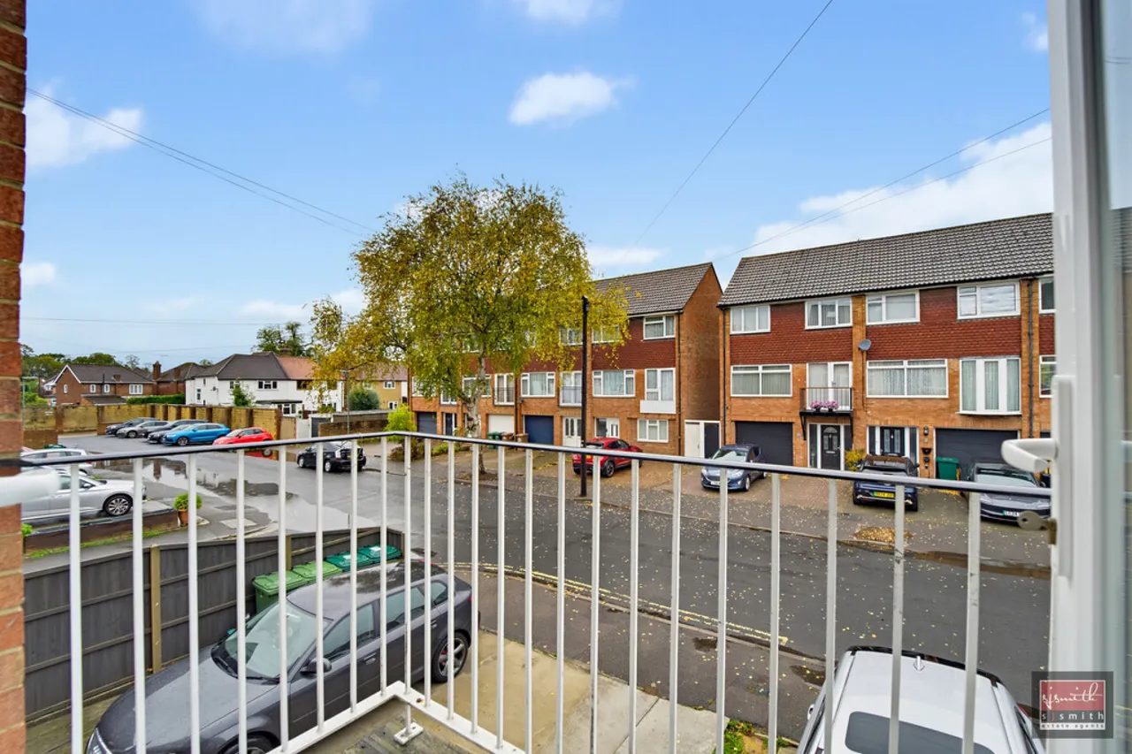 Percy Avenue, Ashford, TW15, photo 13