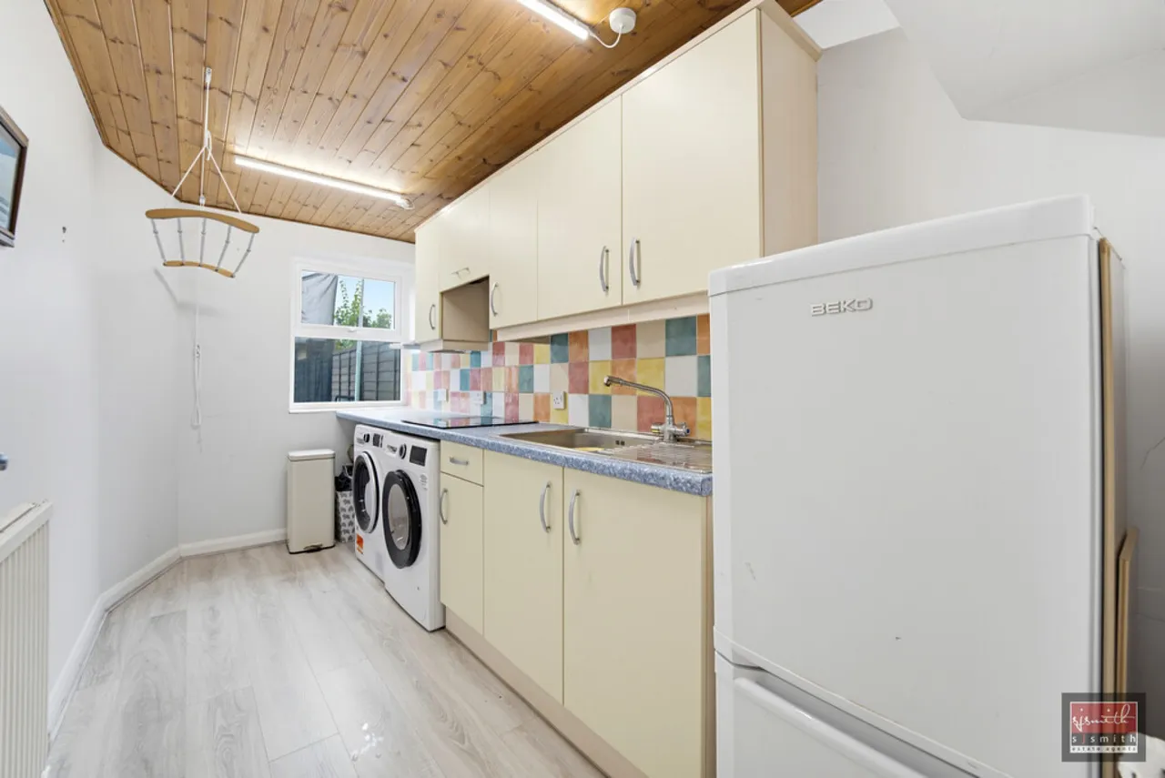 Percy Avenue, Ashford, TW15, photo 24