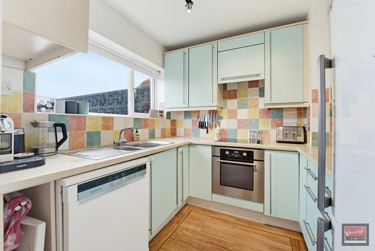 Percy Avenue, Ashford, TW15, photo 4