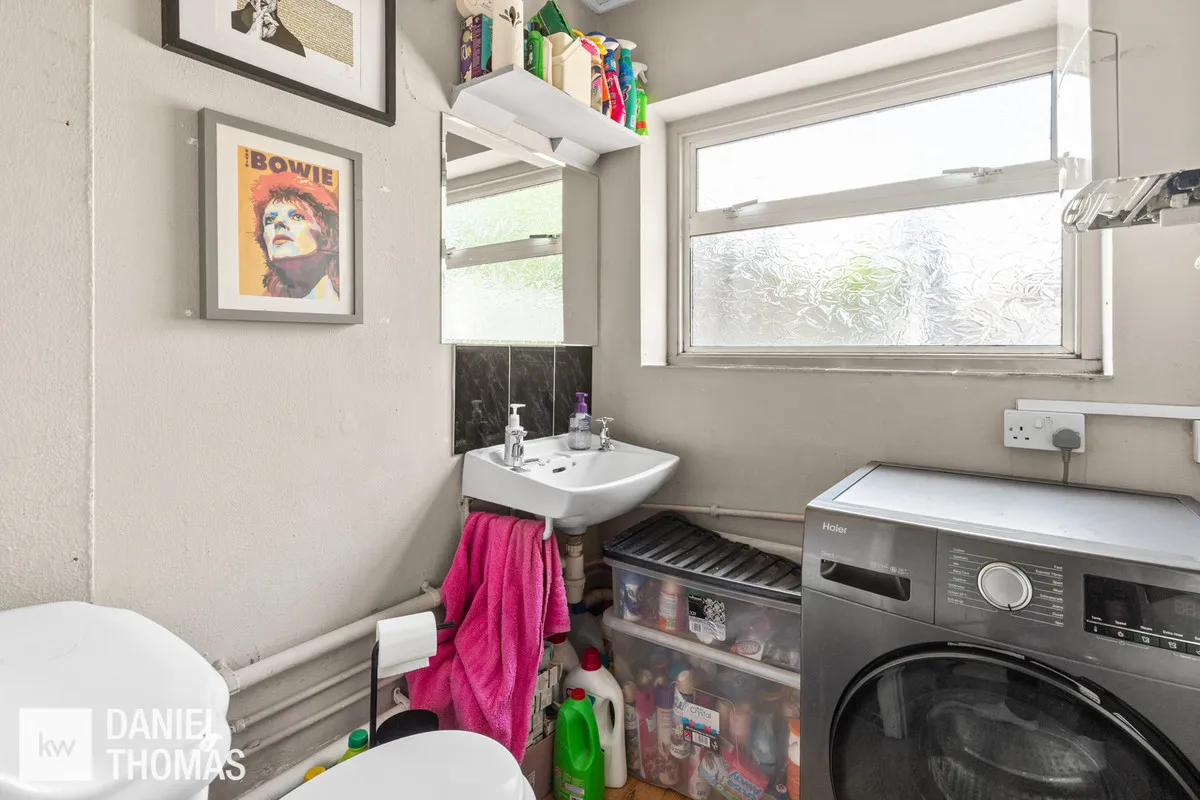 Broomstick Hall Road, Waltham Abbey, EN9, photo 9