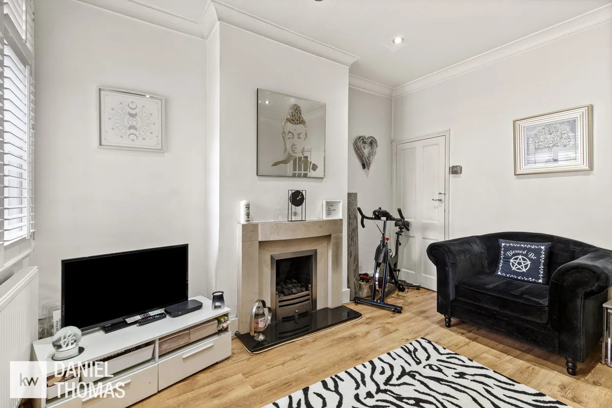 Broomstick Hall Road, Waltham Abbey, EN9, photo 5