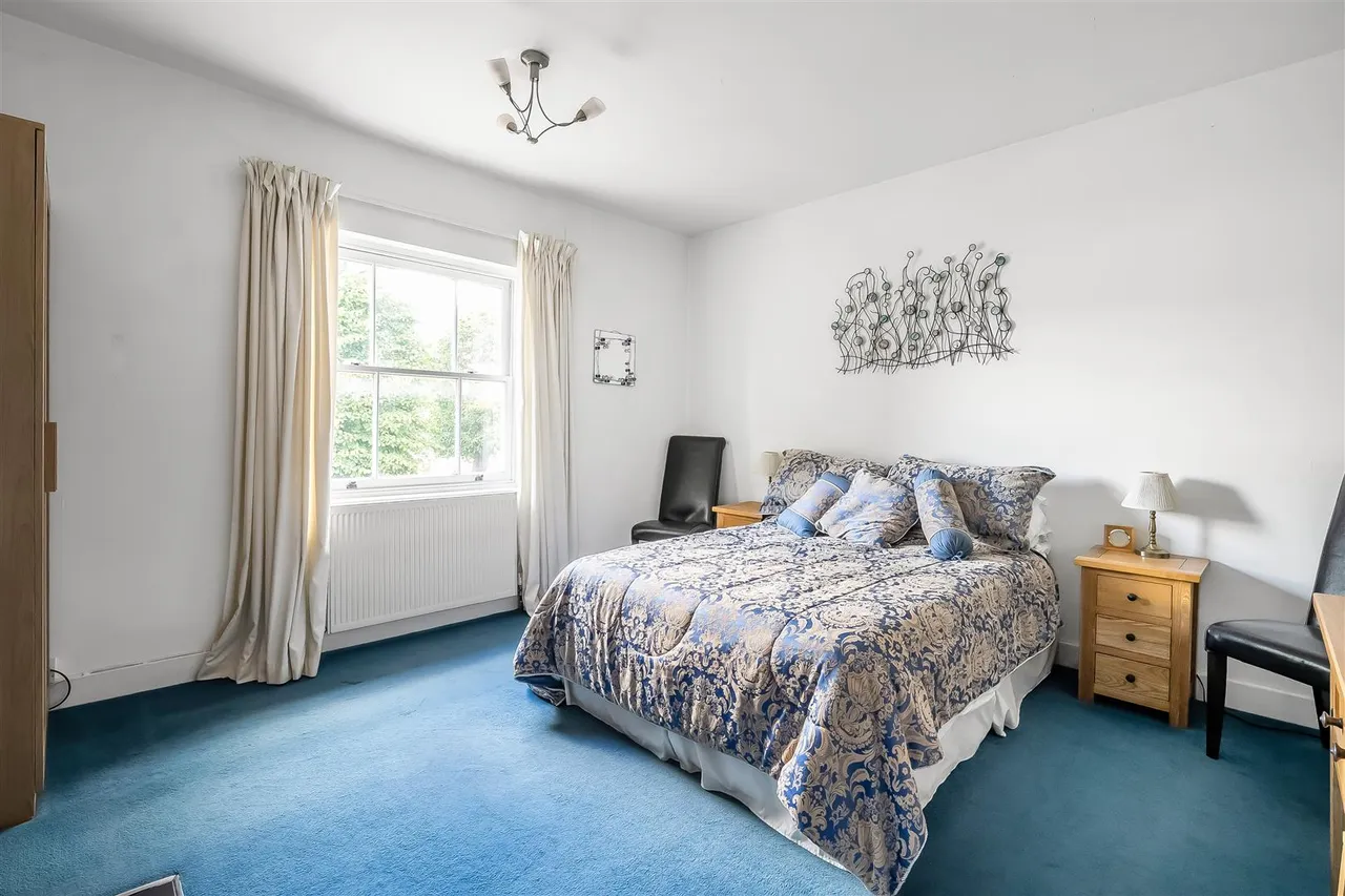 Barnett Wood Lane, Leatherhead, KT22, photo 12