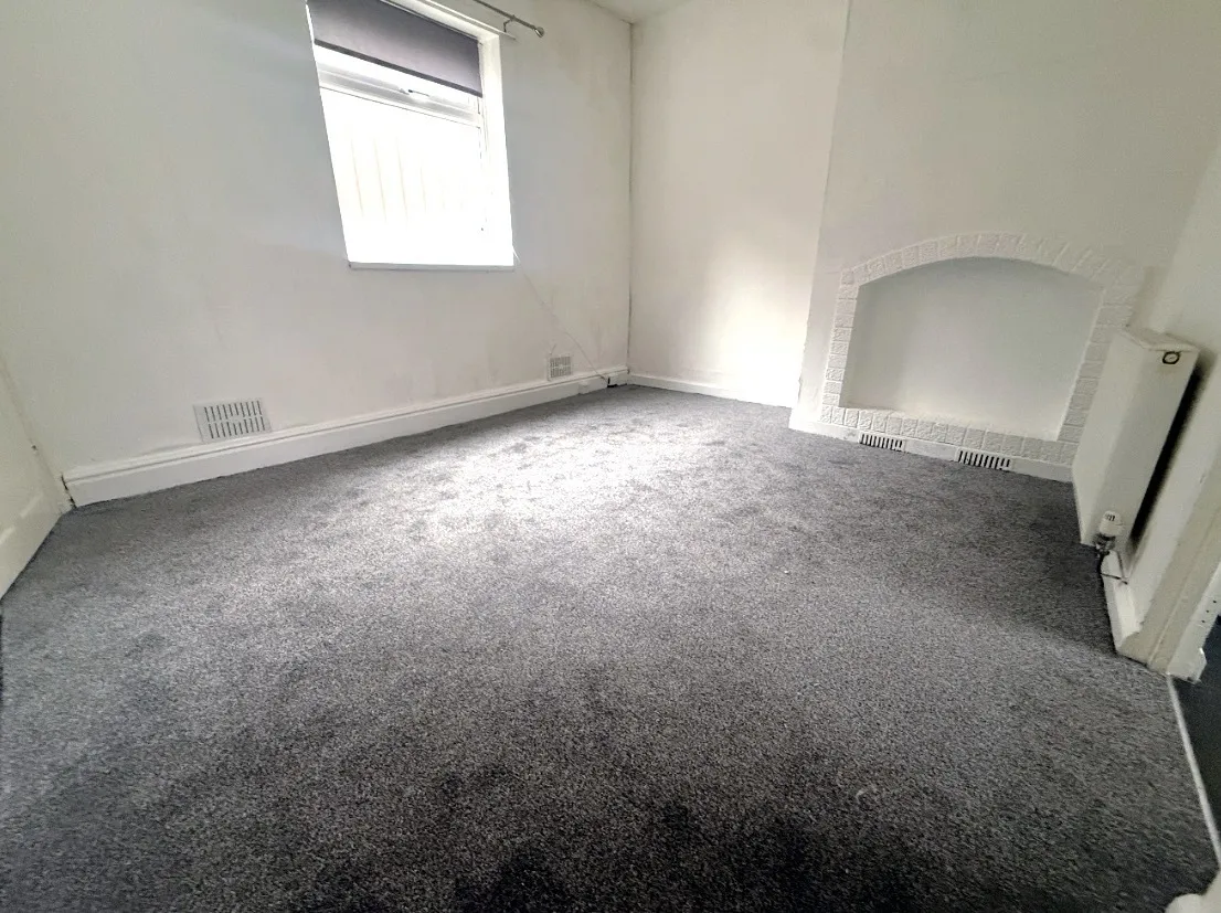 School Street, Dewsbury, WF13, photo 2
