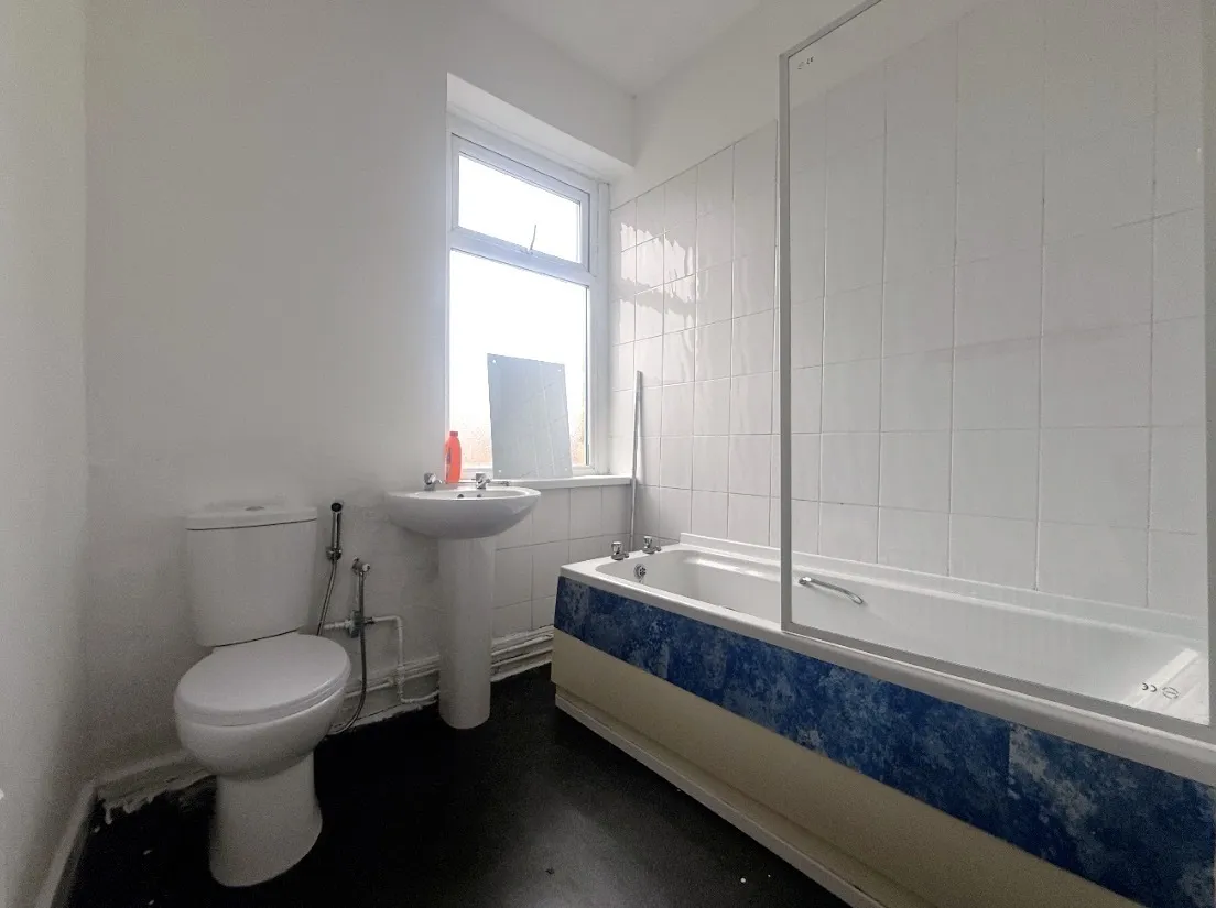 School Street, Dewsbury, WF13, photo 5