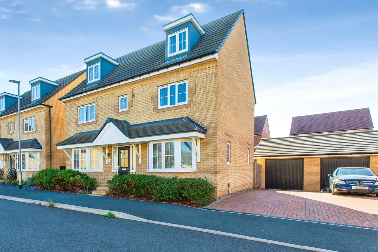 5 bed house for sale, Tanner Drive, Huntingdon, PE29