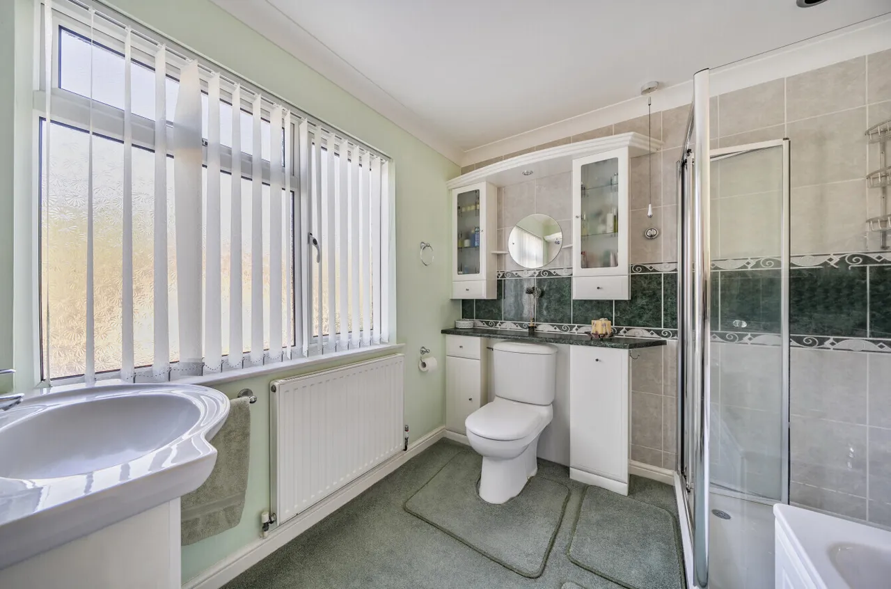 Fenns Lane, West End, GU24, photo 28
