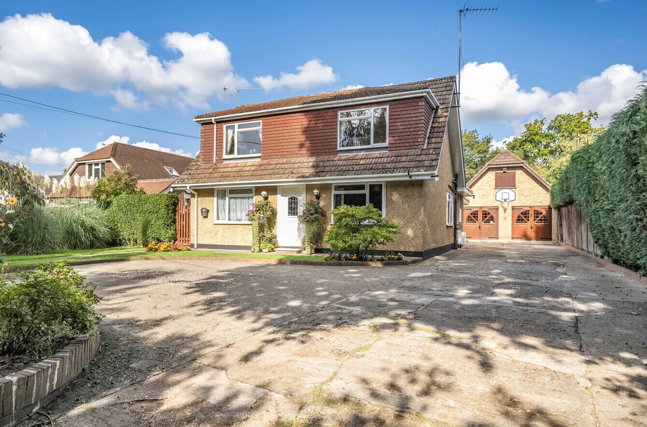 Fenns Lane, West End, GU24, photo 29