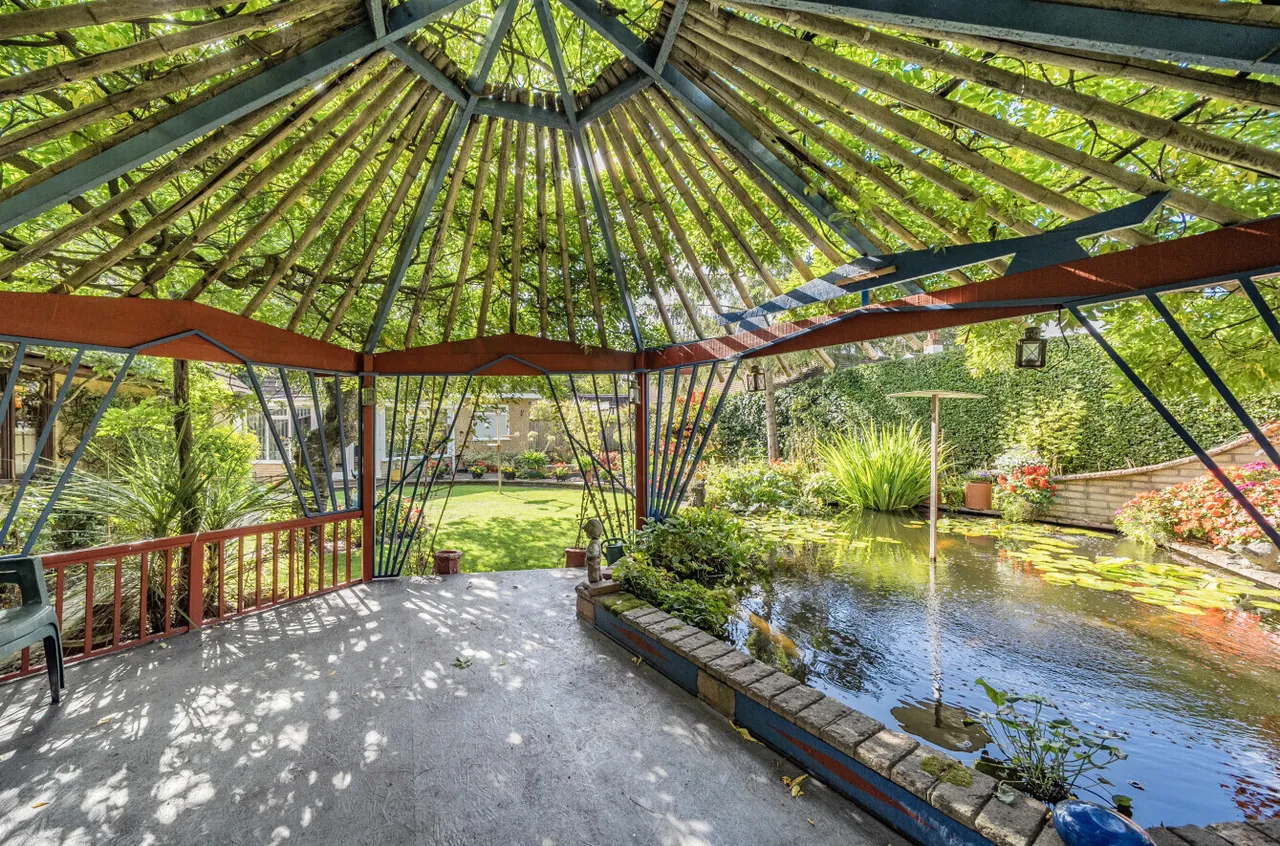Fenns Lane, West End, GU24, photo 3