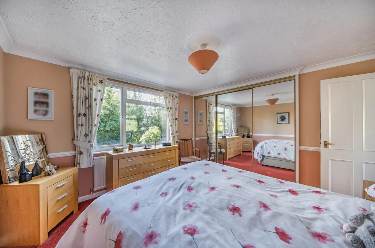 Fenns Lane, West End, GU24, photo 21