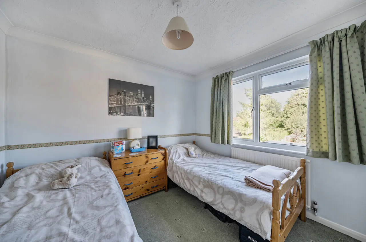 Fenns Lane, West End, GU24, photo 24