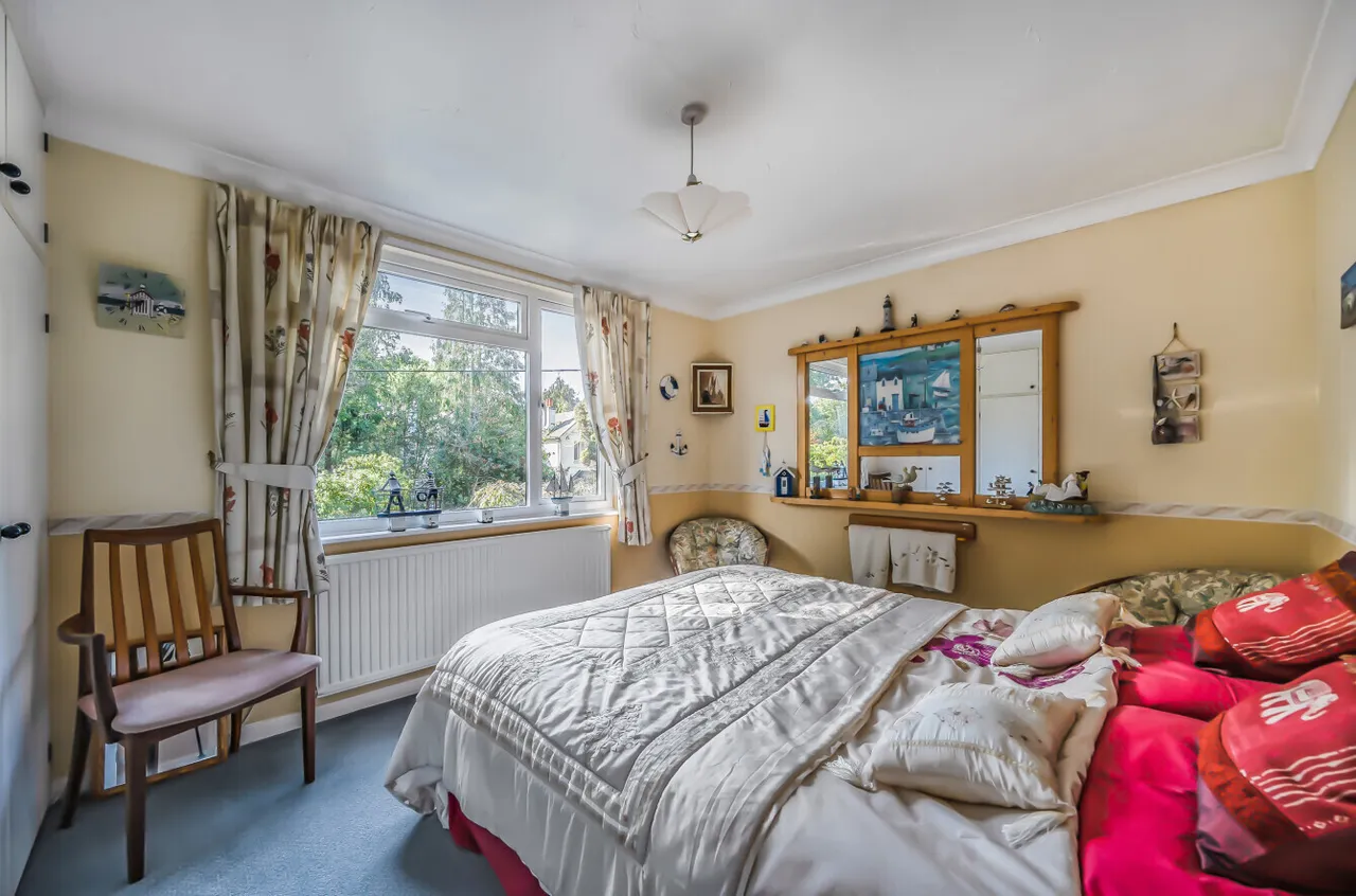 Fenns Lane, West End, GU24, photo 26
