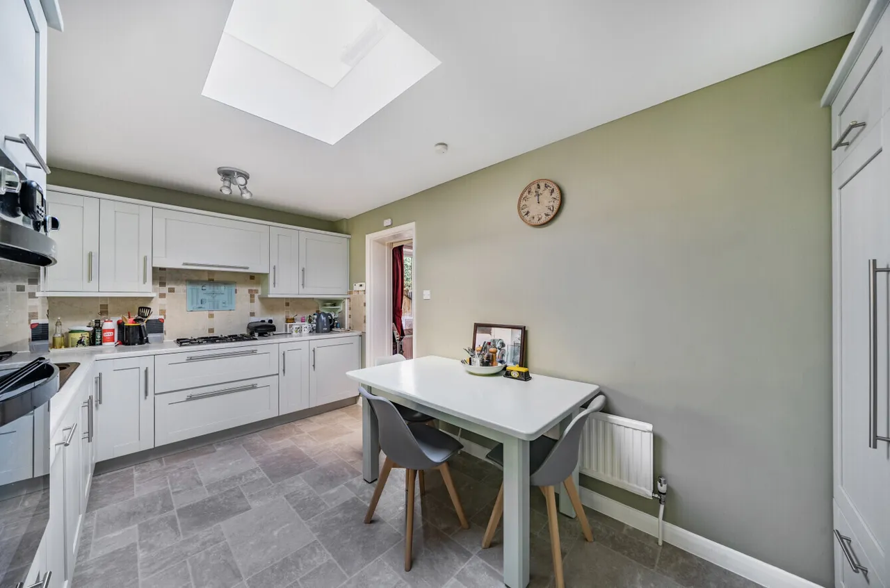 Fenns Lane, West End, GU24, photo 17