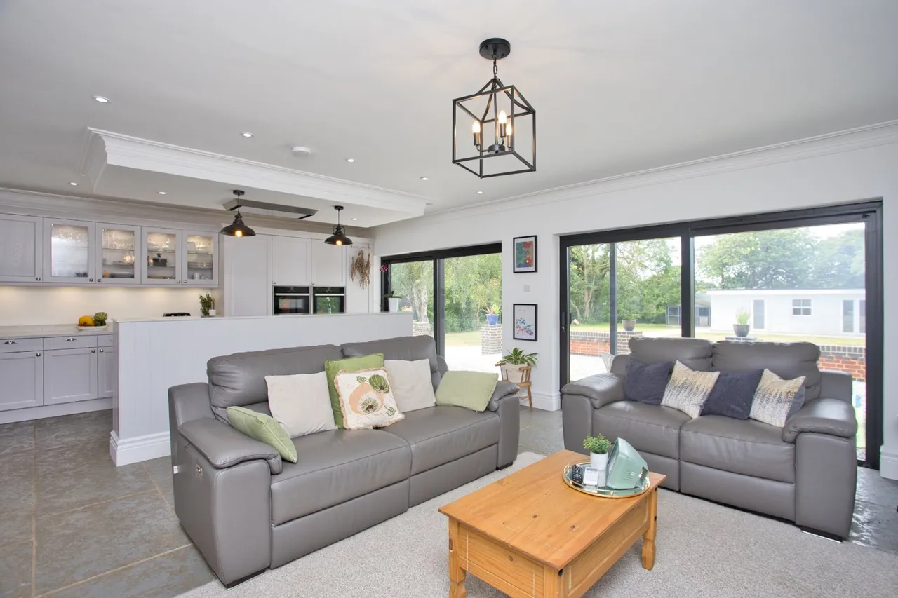 Green Lane, Capel-le-Ferne, CT18, photo 4