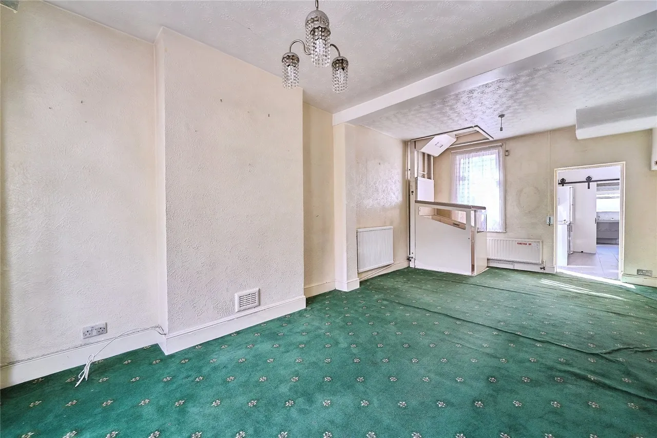 Chester Road, London, E16, photo 3