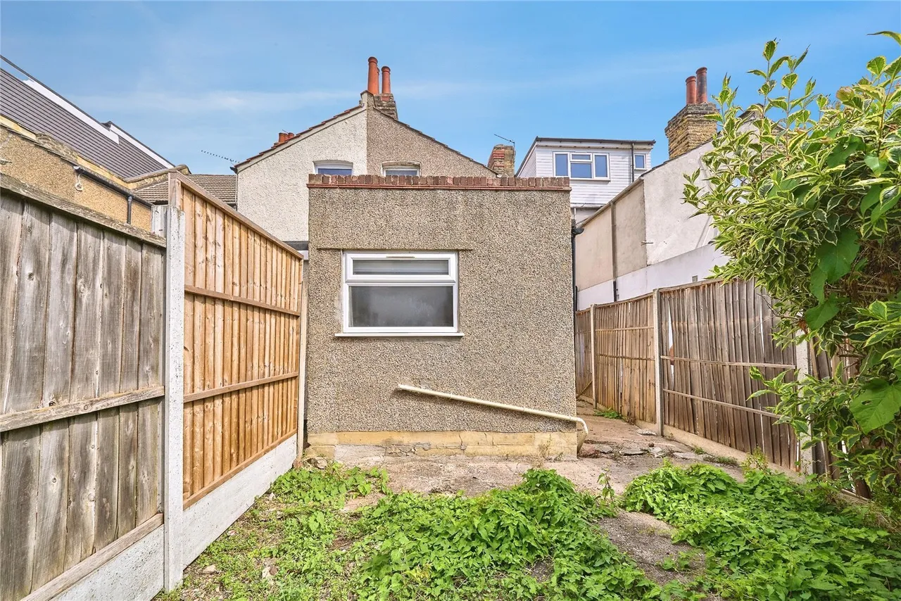 Chester Road, London, E16, photo 8
