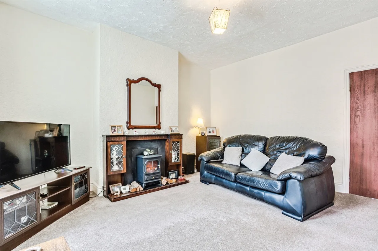 Manor Road, WAKEFIELD, photo 7