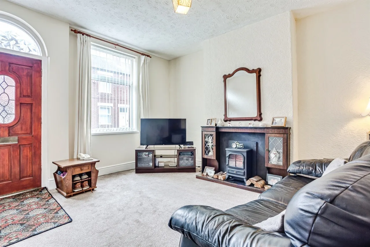 Manor Road, WAKEFIELD, photo 5