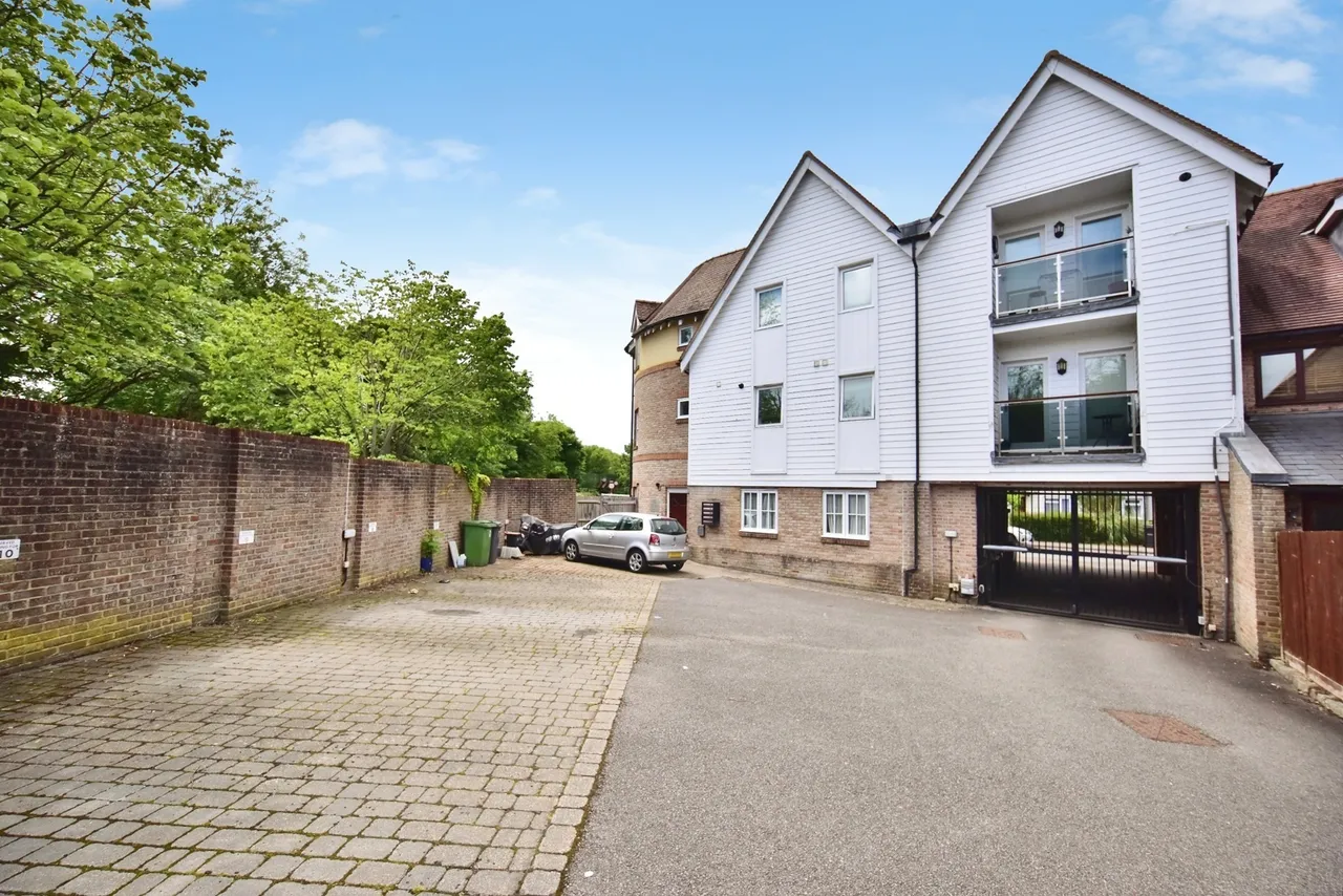 Bailies Court, Ashford Road, Harrietsham, Maidstone, ME17, photo 12