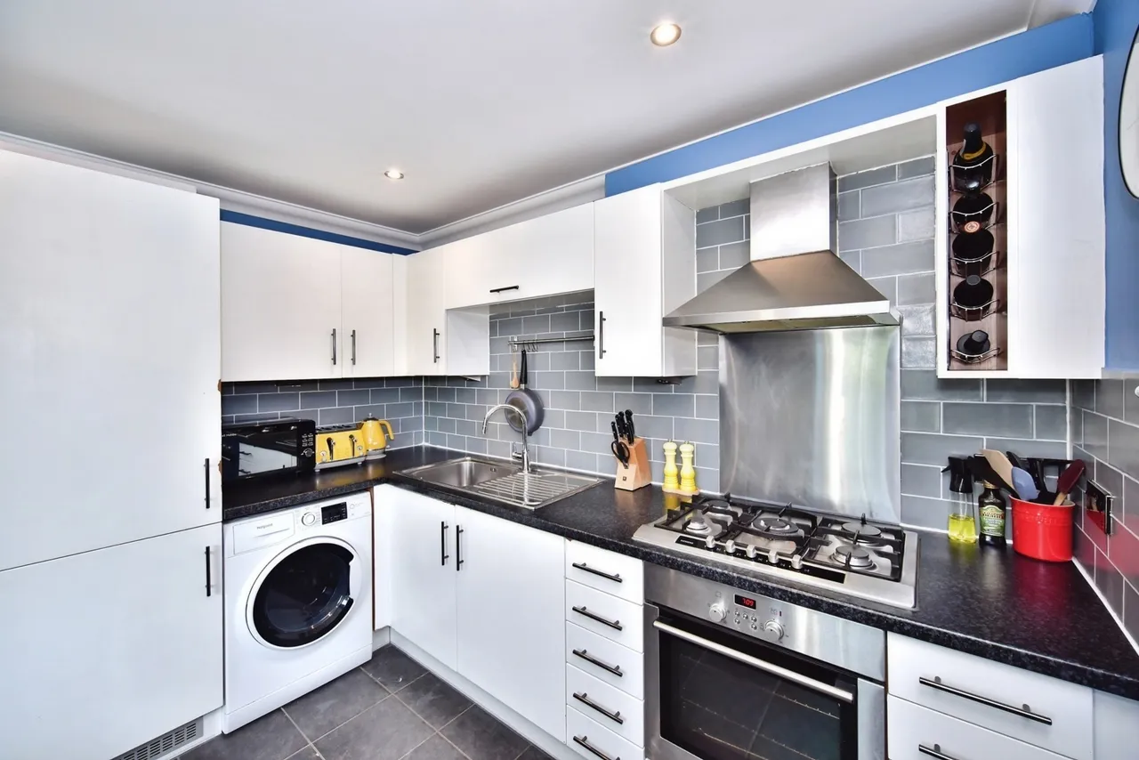 Bailies Court, Ashford Road, Harrietsham, Maidstone, ME17, photo 6
