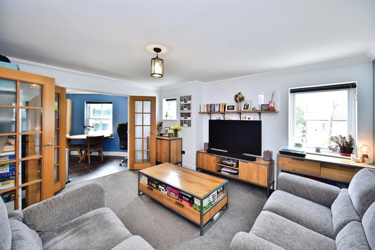 1 bed flat for sale — Bailies Court, Ashford Road, Harrietsham, Maidstone, ME17