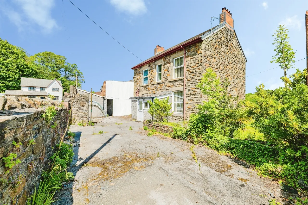 Derllwyn Road, Bridgend, CF32, photo 30