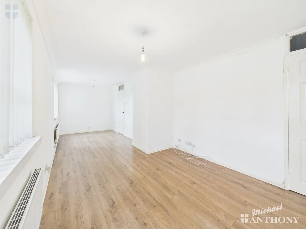 Simpson Place, Aylesbury, HP21 9PS, photo 2