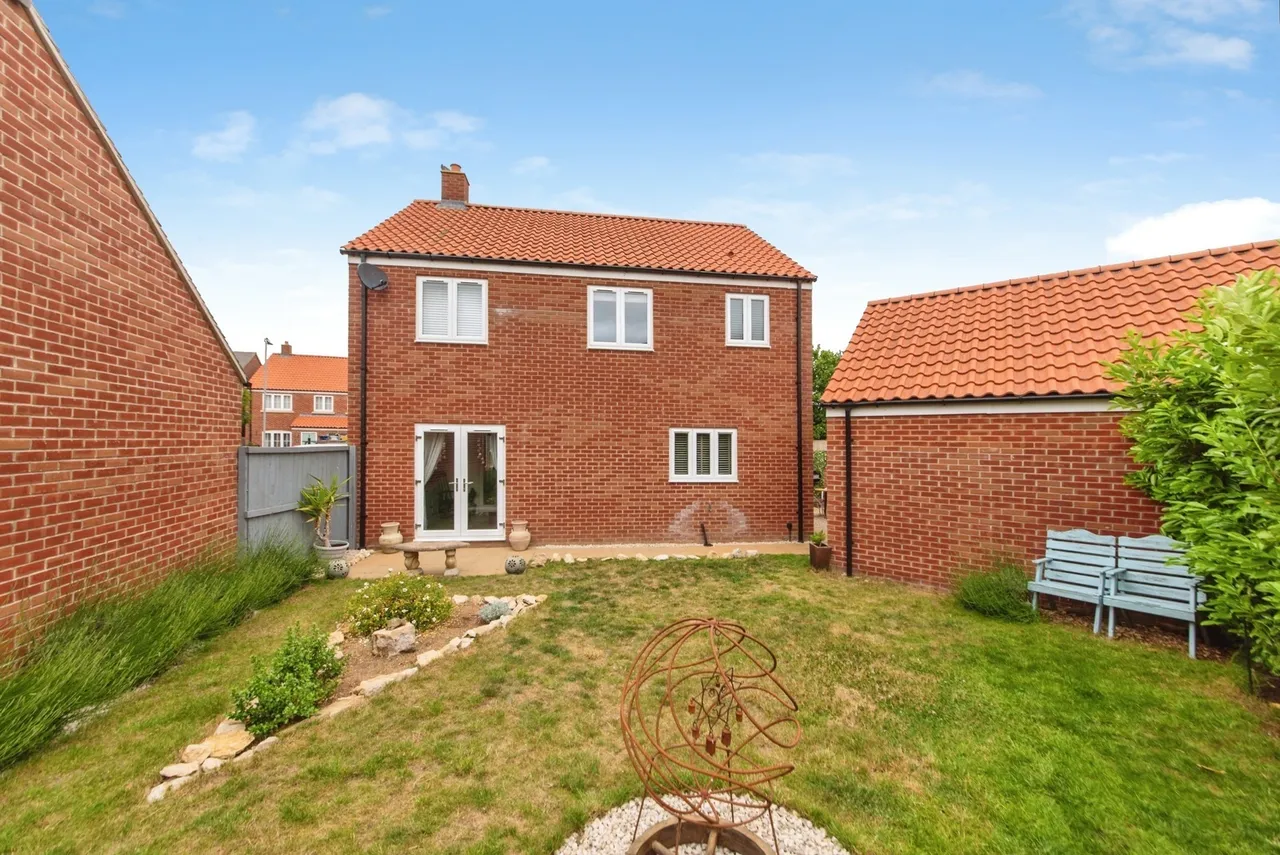 Dunnock Close, Branston, Lincoln, Lincolnshire, LN4, photo 21