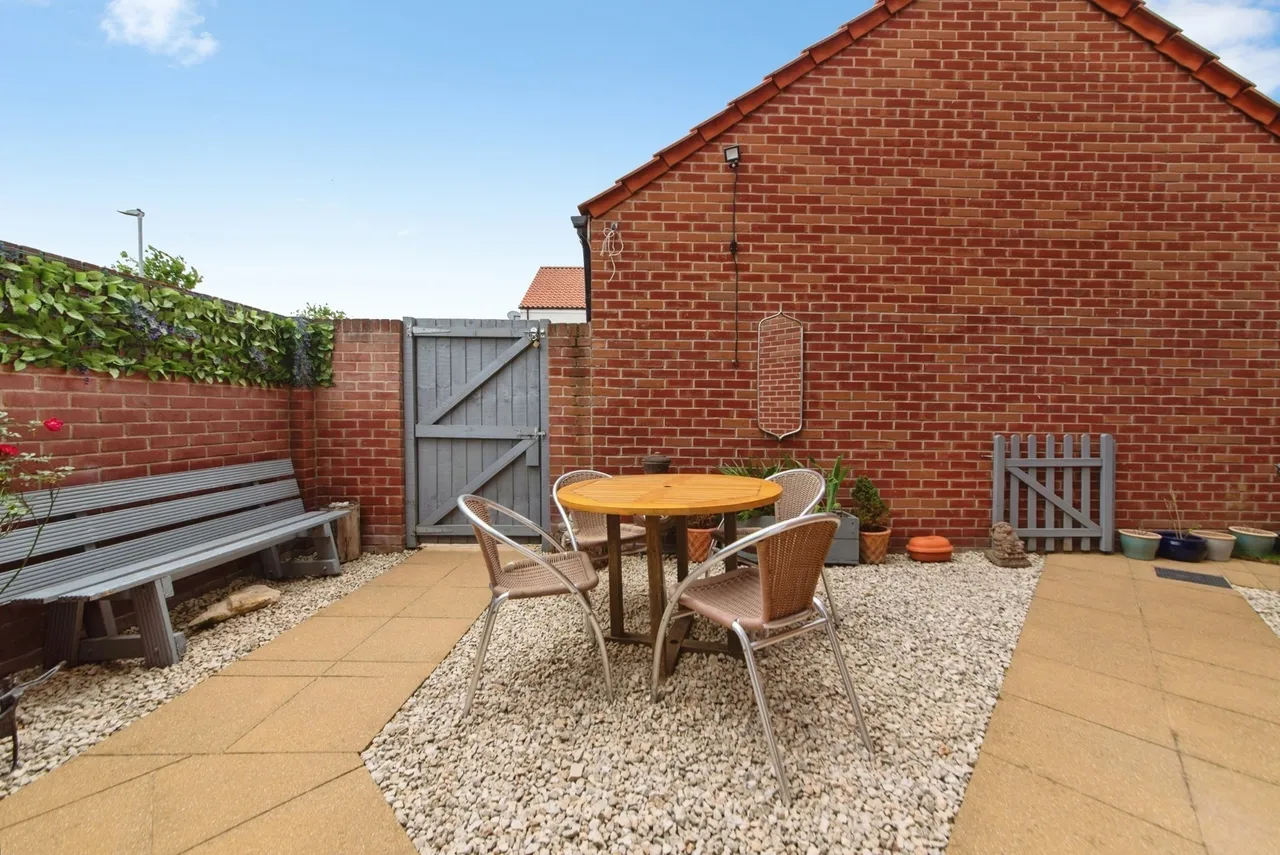 Dunnock Close, Branston, Lincoln, Lincolnshire, LN4, photo 20