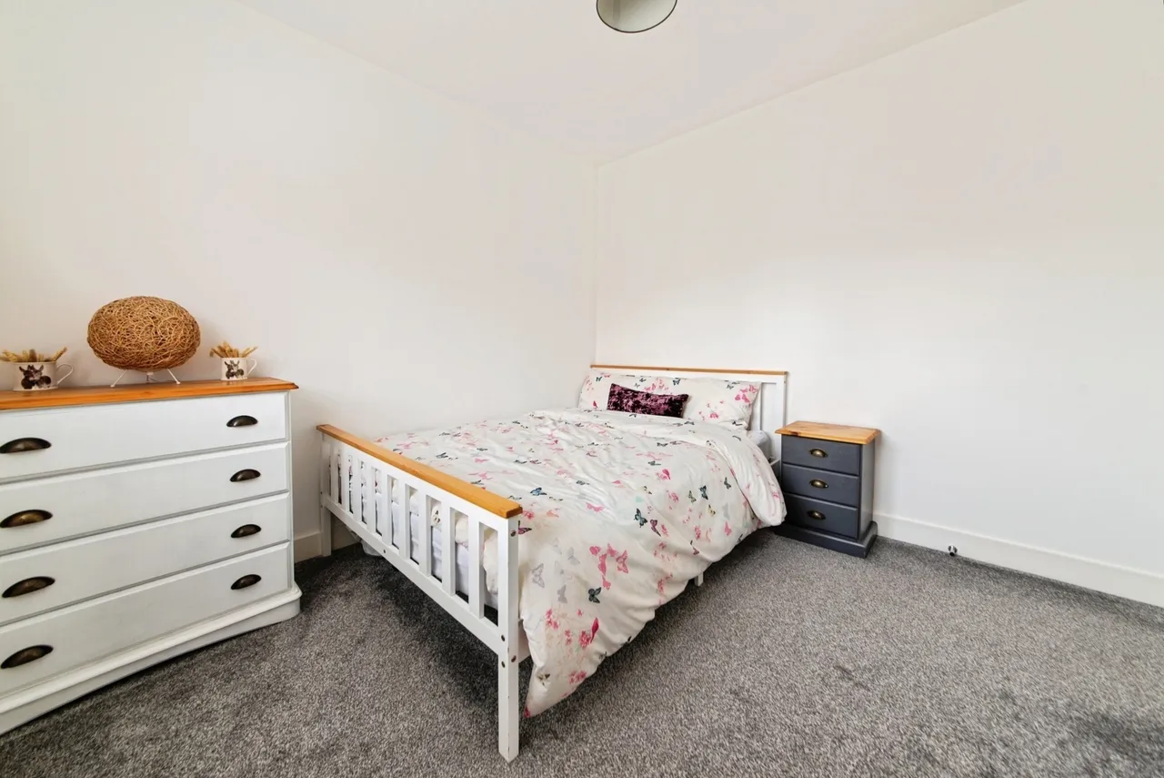Dunnock Close, Branston, Lincoln, Lincolnshire, LN4, photo 13