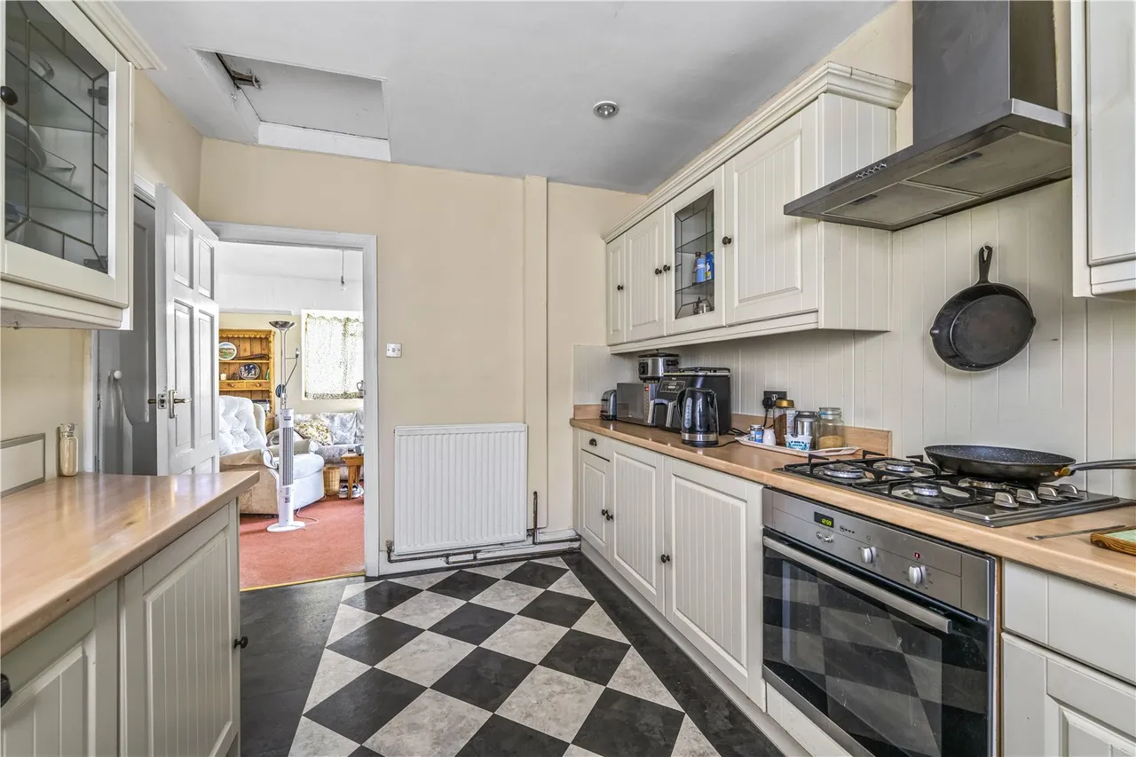 Buckingham Road, Hampton, TW12 3JX, photo 5