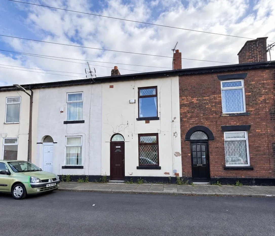 2 bed house for sale, Holland Street, Radcliffe, M26