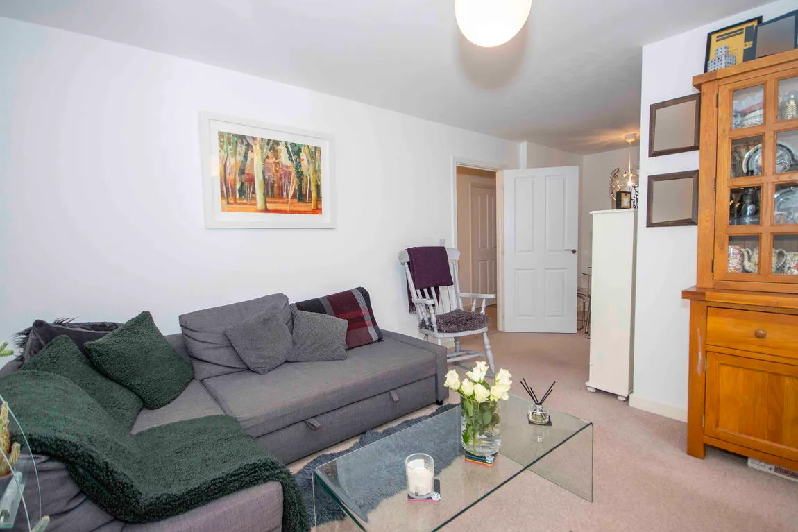 Drury Court, Chalfont St Peter, SL9, photo 5