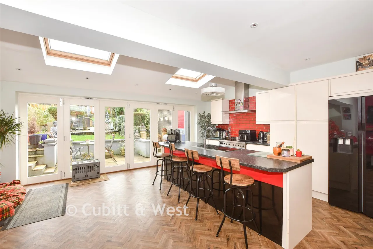Carden Avenue, Patcham, BN1, photo 3