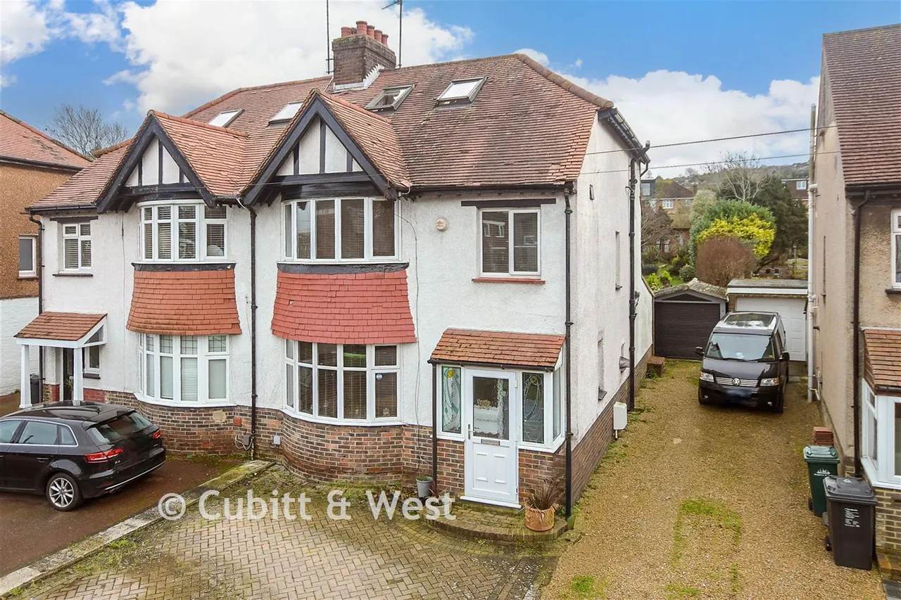 4 bed house for sale, Carden Avenue, Patcham, BN1