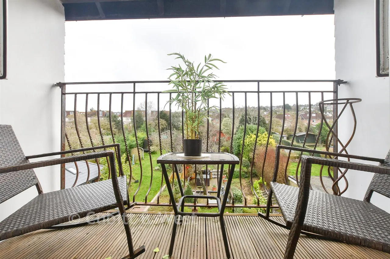 Carden Avenue, Patcham, BN1, photo 4