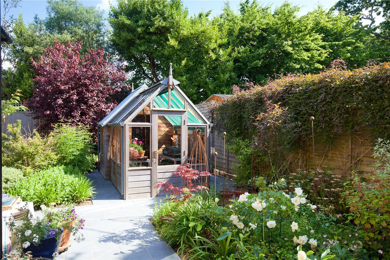Barrs Avenue, New Milton, Hampshire, BH25 5HL, photo 16