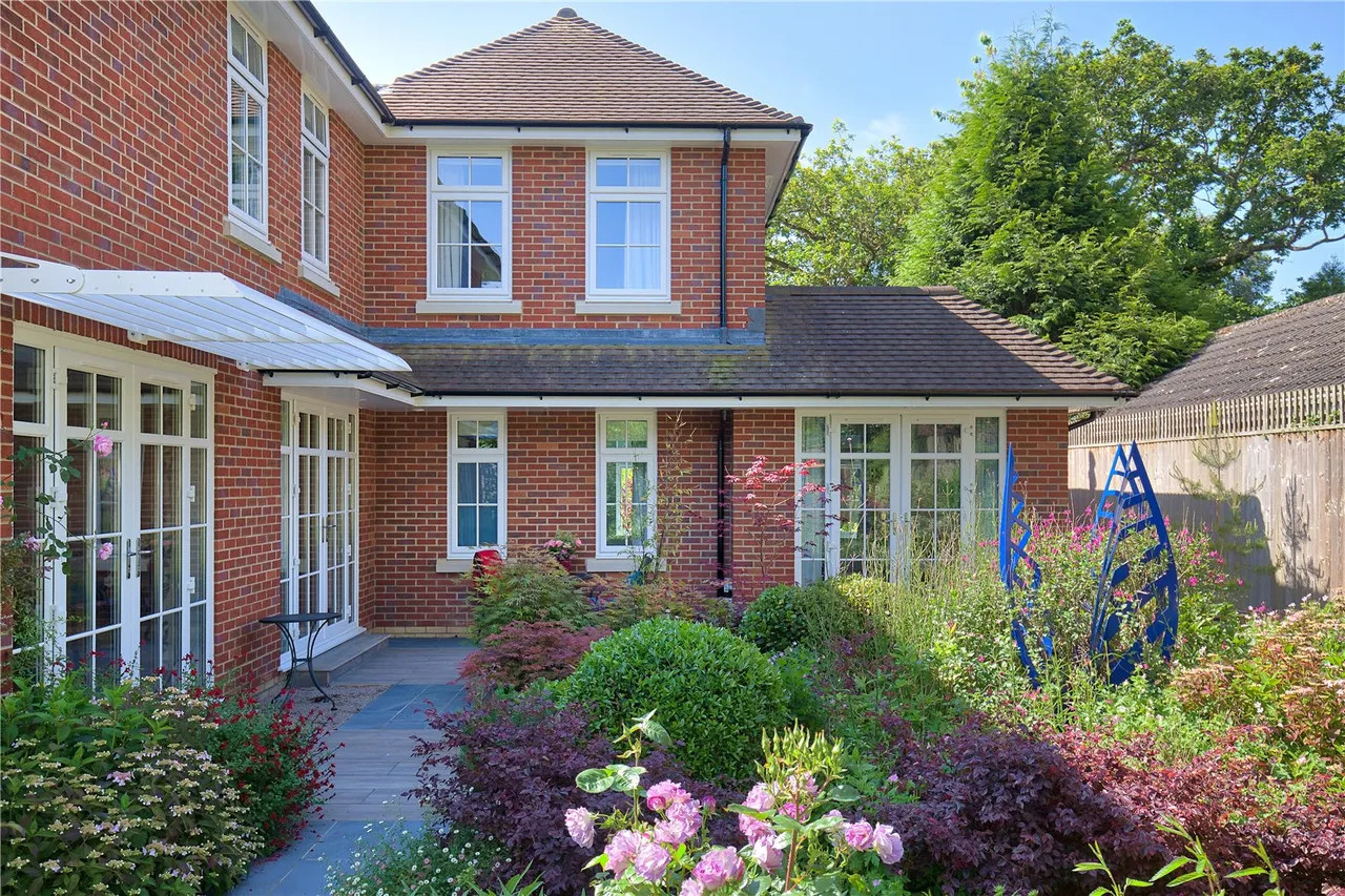 Barrs Avenue, New Milton, Hampshire, BH25 5HL, photo 17