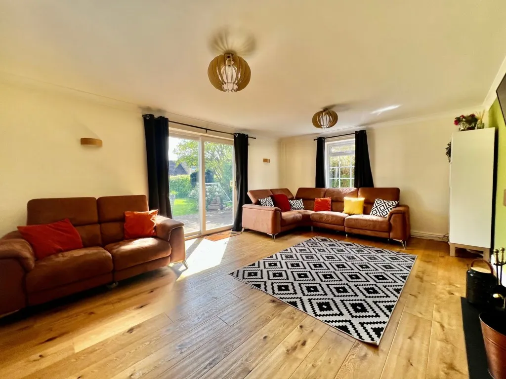 Boston Spa ~ Beeches End, Wetherby, LS23, photo 5