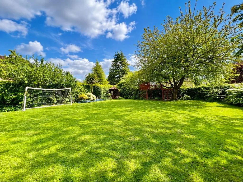 Boston Spa ~ Beeches End, Wetherby, LS23, photo 26