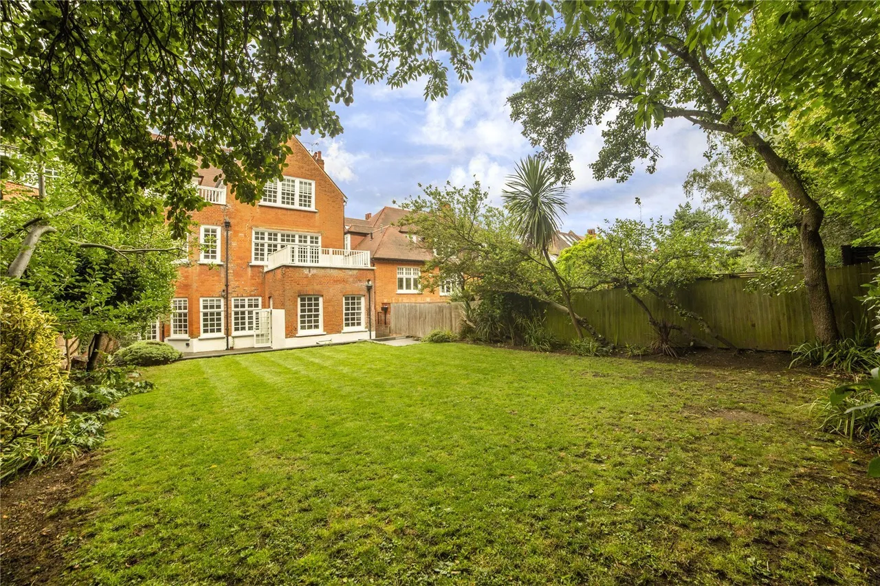 Bracknell Gardens, Hampstead, NW3, photo 10