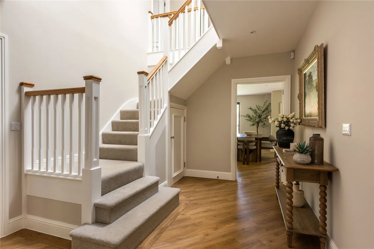 Bechwood Close, Tadworth, KT20, photo 16