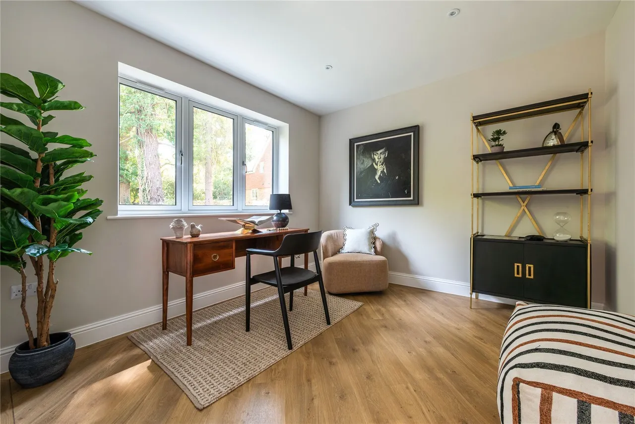 Bechwood Close, Tadworth, KT20, photo 4