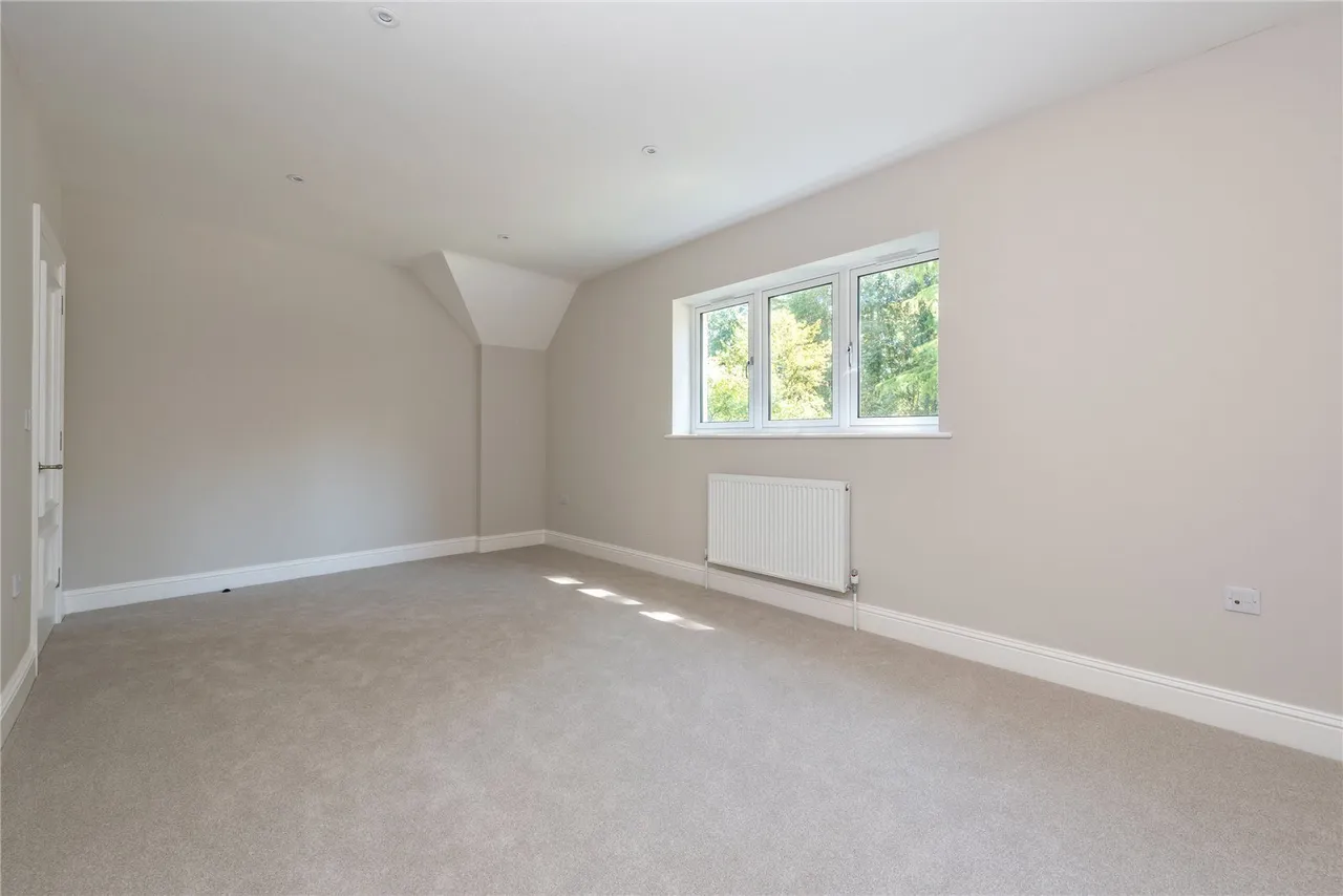 Bechwood Close, Tadworth, KT20, photo 13