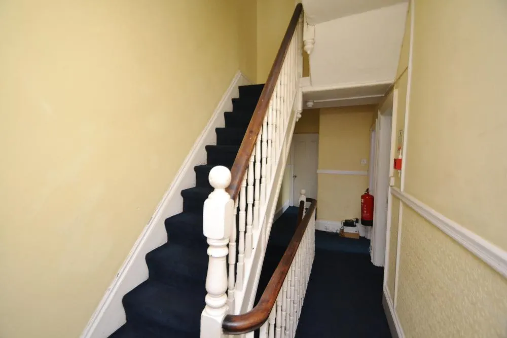 Scarsdale Road, Victoria Park, M14, photo 15