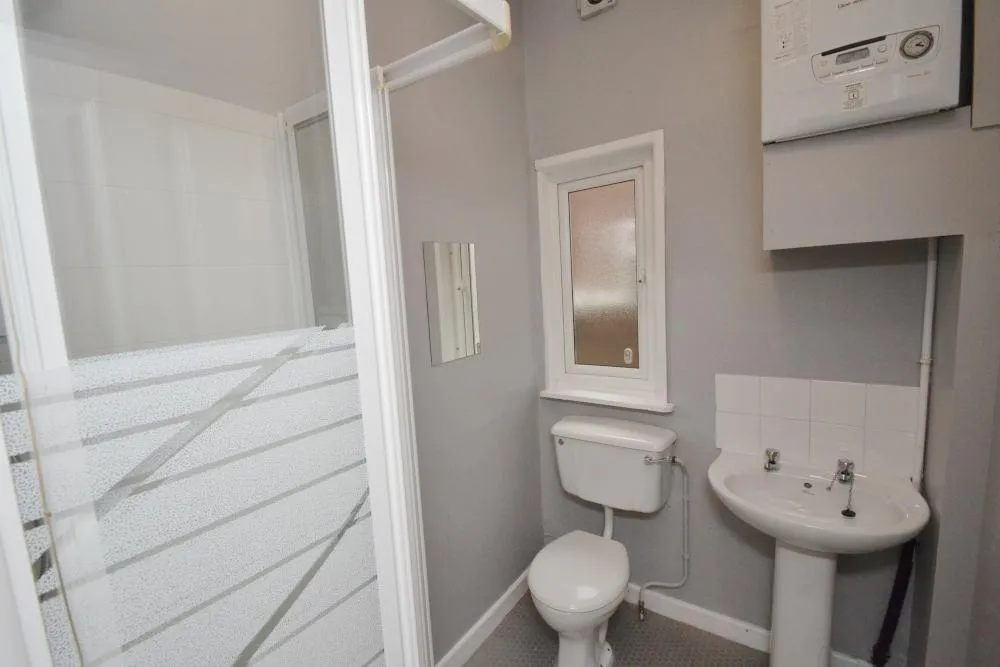 Scarsdale Road, Victoria Park, M14, photo 4