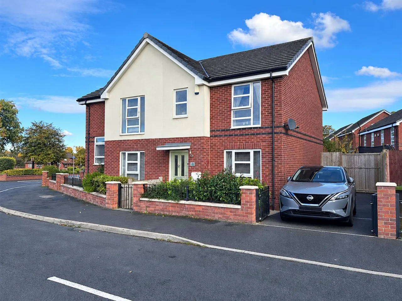 2 bed house for sale, Hobbs Drive, Manchester, M22