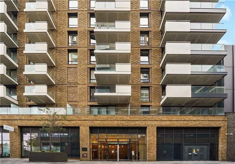 2 bed flat for sale, Victory Parade, London, SE18