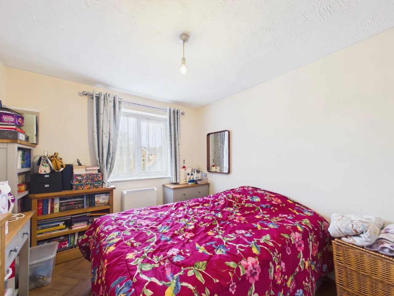 Feltham, Middlesex, photo 7
