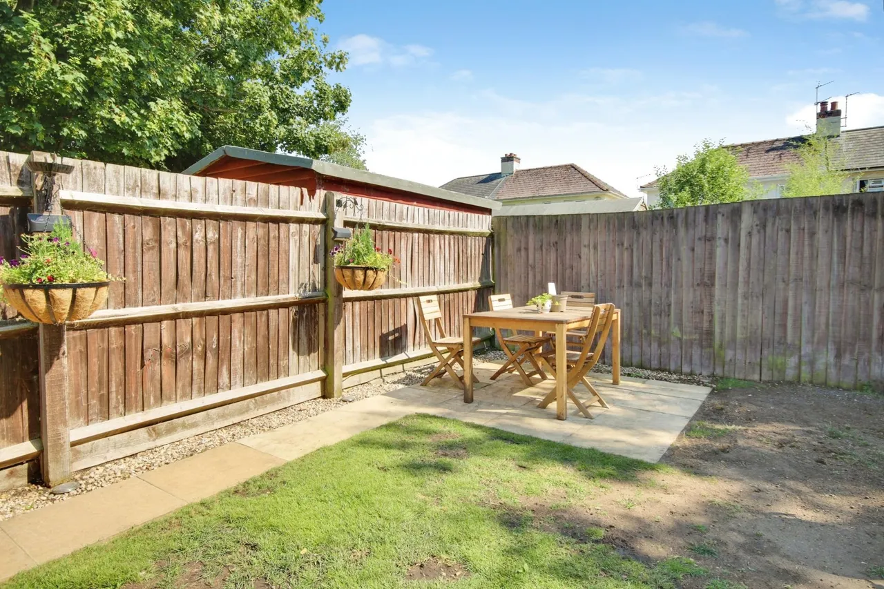 Vine Terrace, Kingsholm, Gloucester, GL1, photo 12