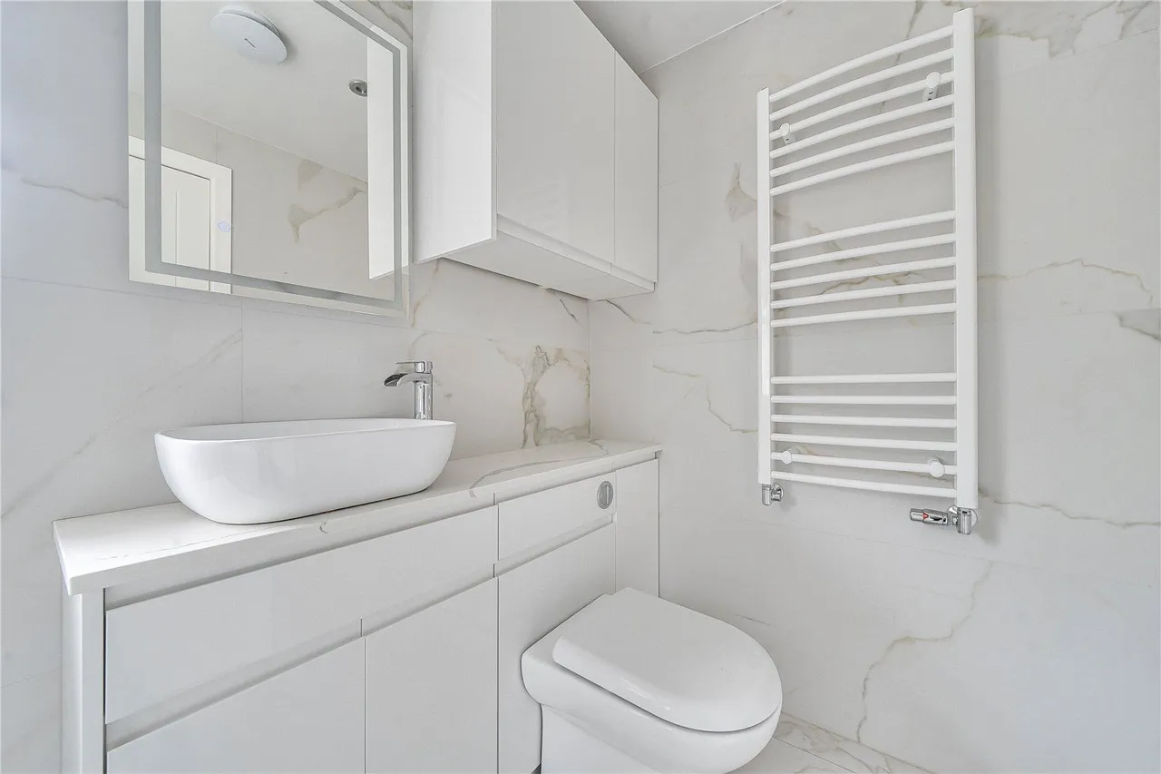 Hopwood Road, Middleton, M24, photo 9